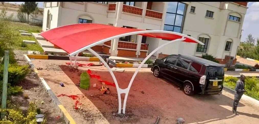 Arched Roof Car Shade - Three Cars (7.5m × 5m)